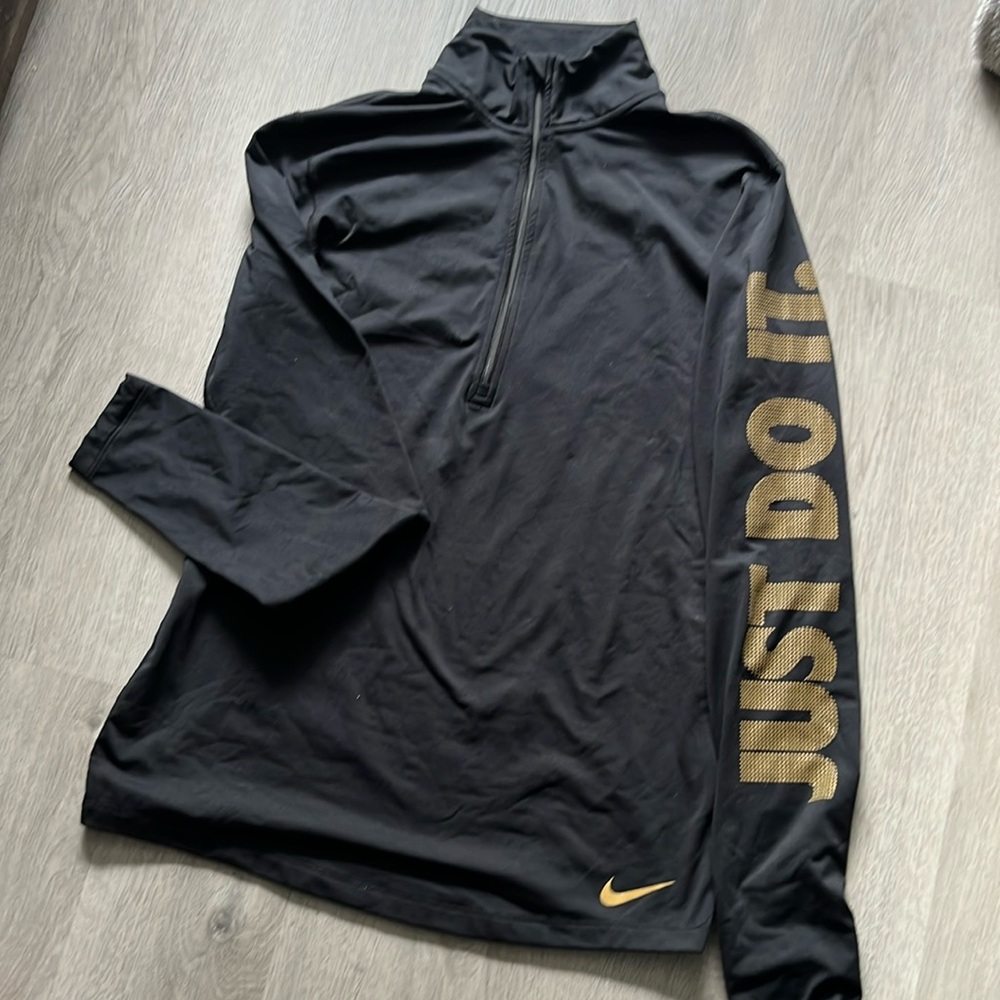 Womens black Nike Pro Fit shirt
